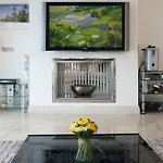 Luxury Center Penthouse - Location Apartment