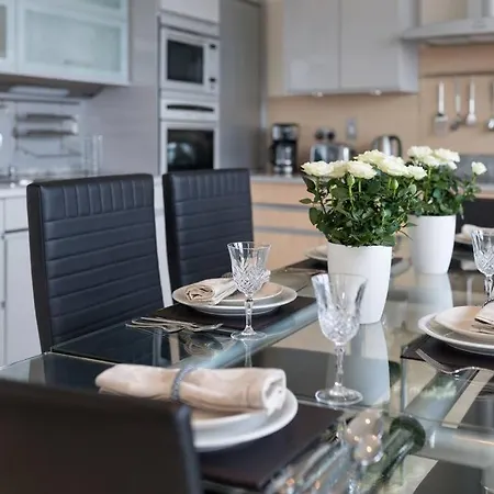 Luxury Center Penthouse - Location *