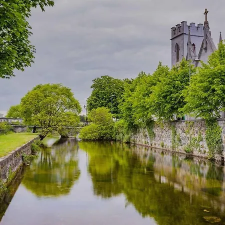 Luxury Center Penthouse - Location Appartement *