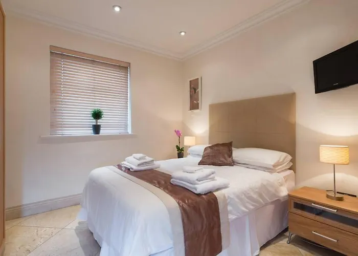 Luxury Center Penthouse - Location